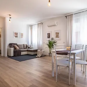  Appartement Opera & Expo Italie